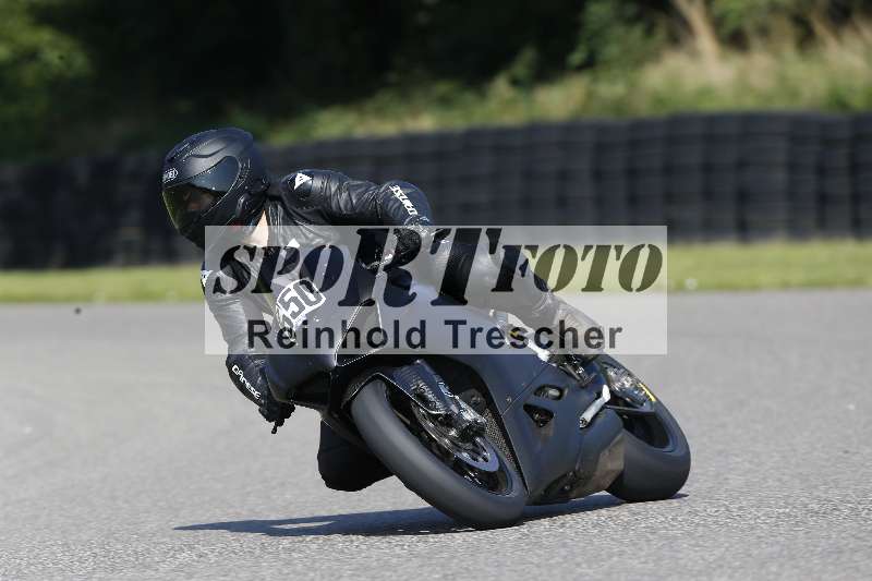 /44 09.08.2025 Plüss Moto Sport ADR/Freies Fahren/550